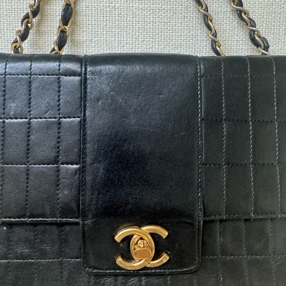 Vintage Chanel Single Quilted Flap Bag - Picture 2 of 9